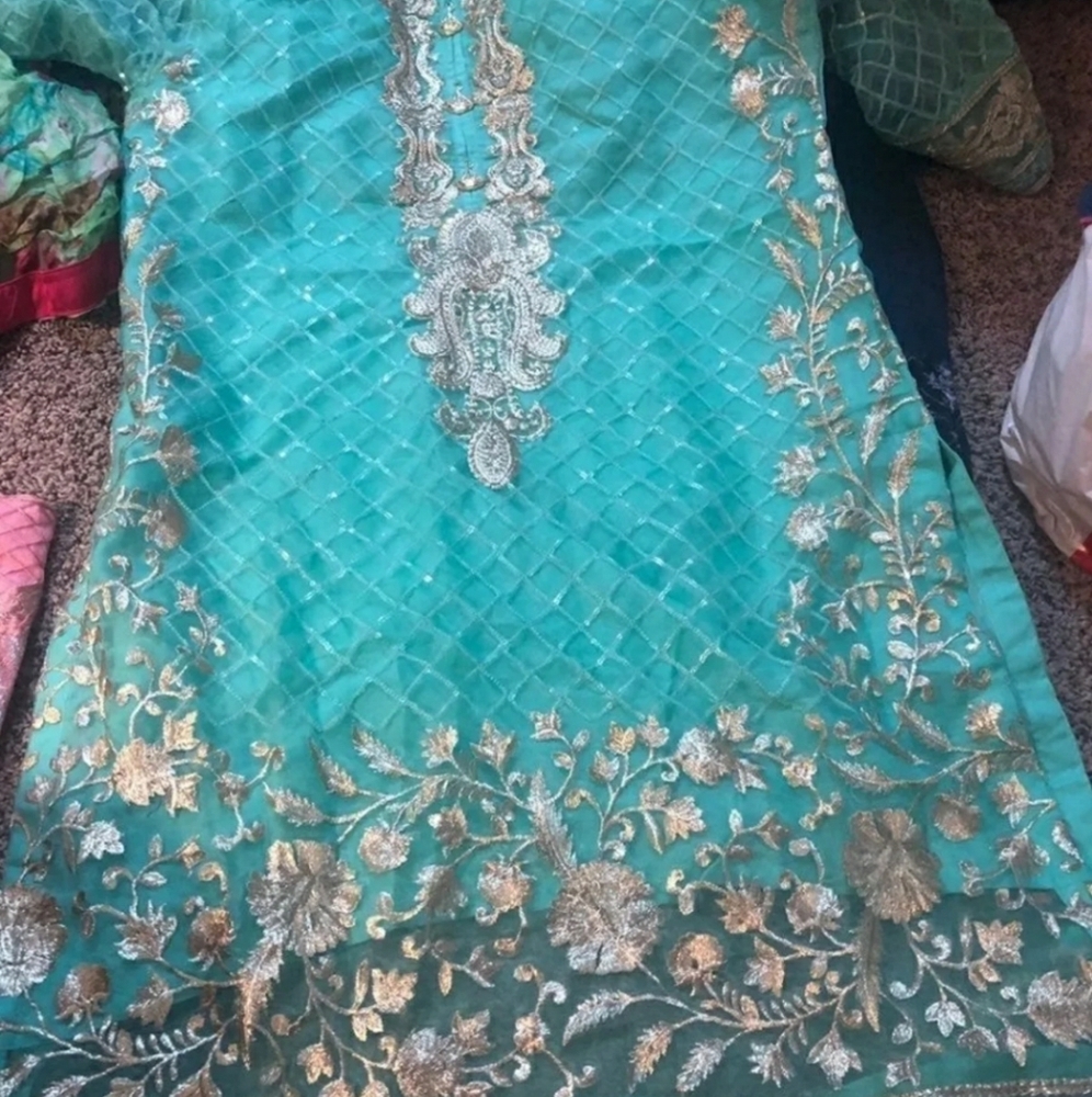 Shalwar kameez/dress
